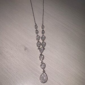 Vintage Elegant Silver Teardrop Necklace
